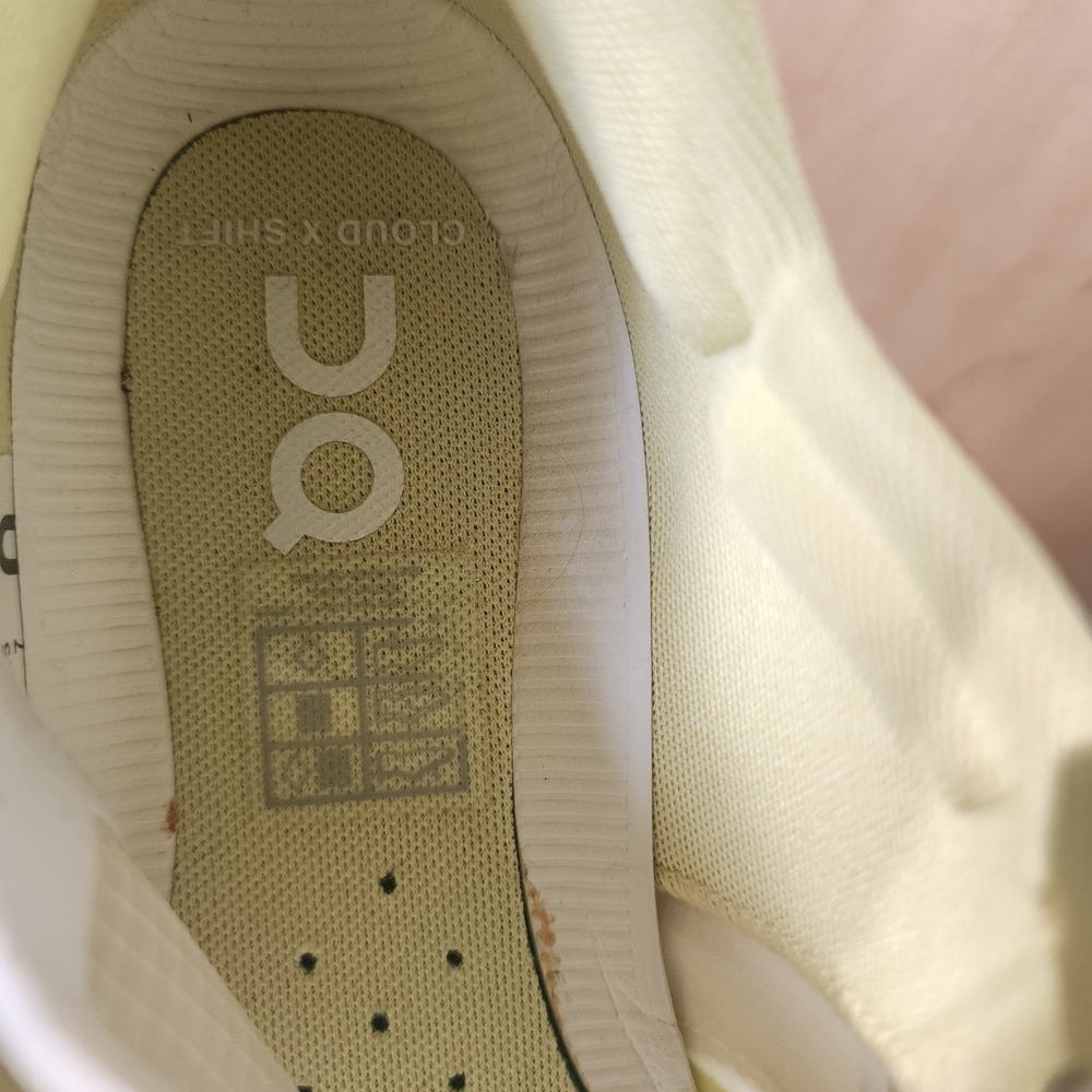On Cloud X Helion Women's Run Walk Train Athletic Shoes SZ 9 White Yellow Gym - Picture 8 of 15